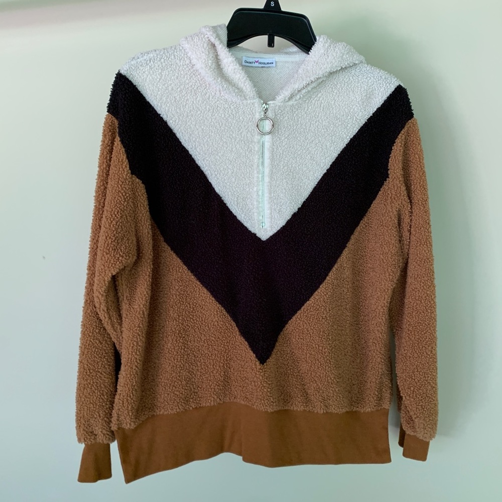 Dainty Hooligan - Cream/black/tan chevron Sherpa 1/4 zip lightweight - size S